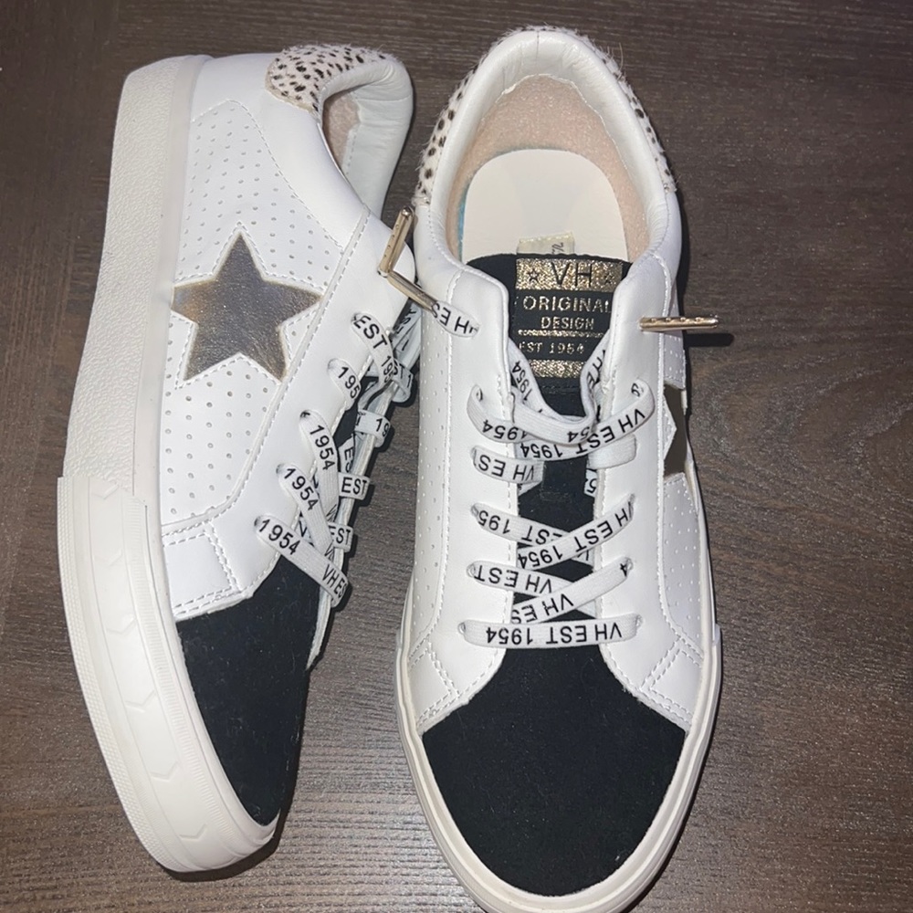 Vintage Havana sneakers size 8.5